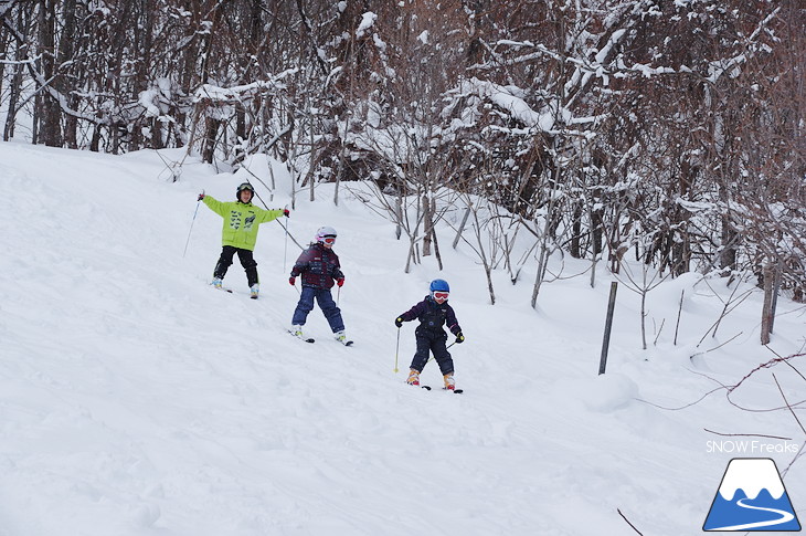 新十津川町そっち岳スキー場 雪山で子供たちが大はしゃぎ!!